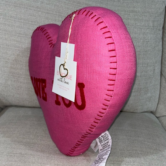 Valentine’s day Envogue Love You Pink Red Heart Decorative Pillow - Picture 5 of 8